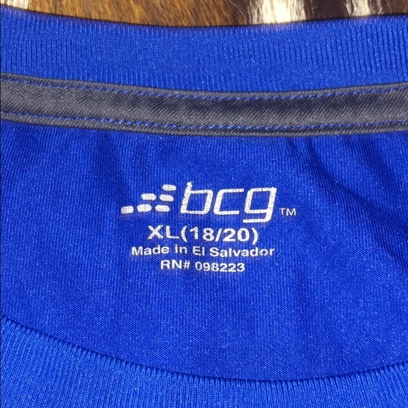 Boys/youth Blue T-Shirt - Picture 2 of 3